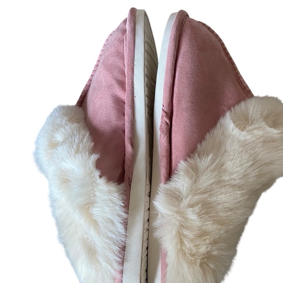Cozy Pink Slippers with White Fur Trim Size 8 - Picture 7 of 7